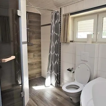 Mirow, Vakantiehuis *